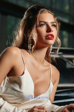 193834 - Yana Age: 32 - Russia