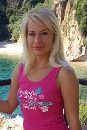 183712 - Anna Age: 42 - Russia