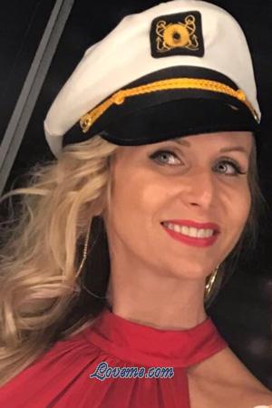 190255 - Anastasiia Age: 38 - Belarus