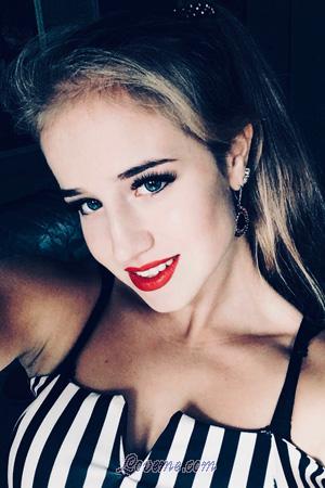 197251 - Daria Age: 21 - Russia