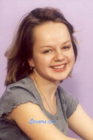 54163 - Olga Age: 32 - Russia