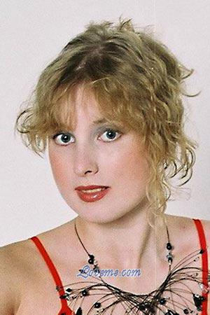 70812 - Viktoria Age: 36 - Russia